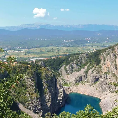 Awesome In Poljica Imotska With Kitchen Σπίτι διακοπών *